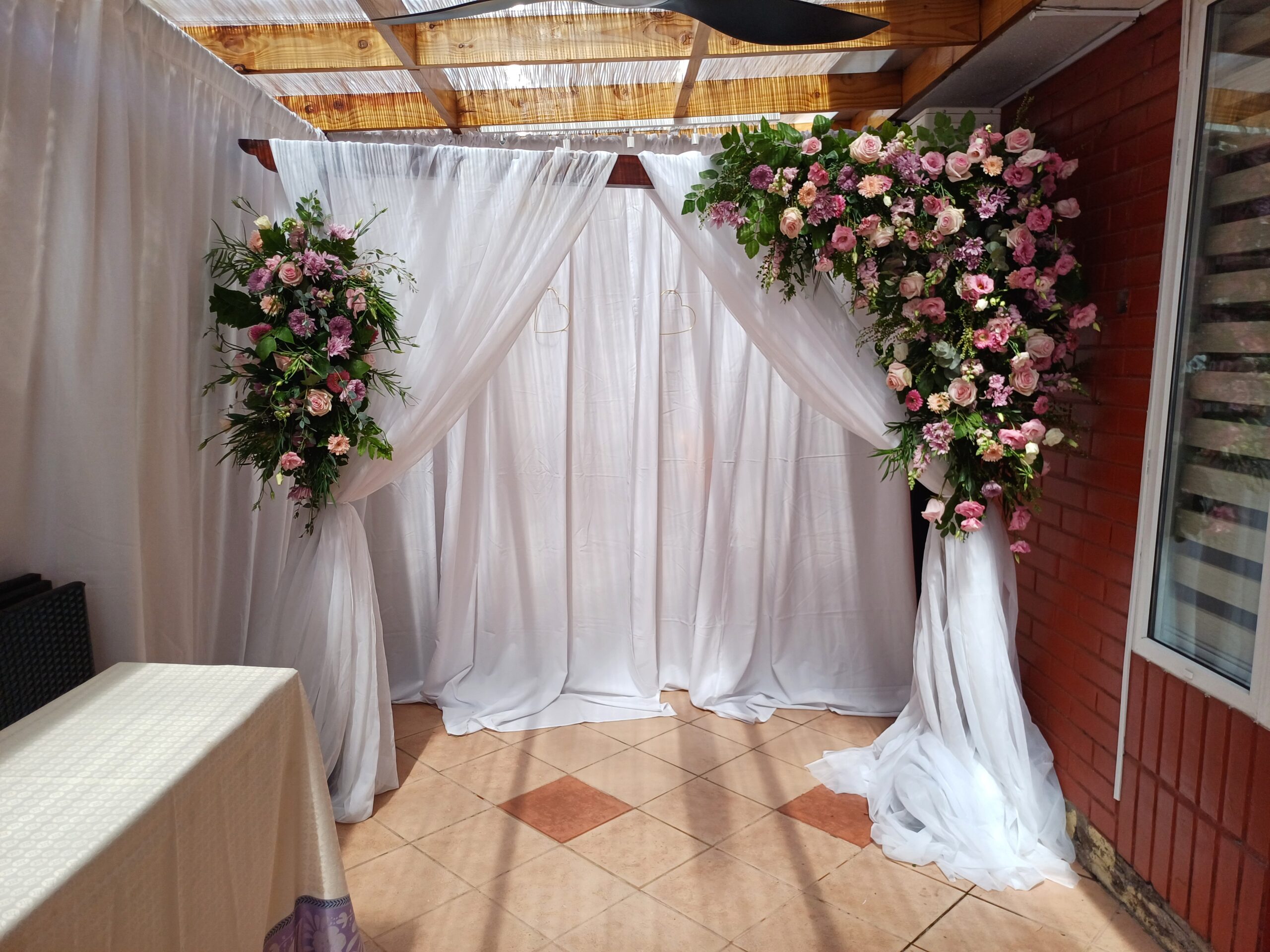 Arco floral con velo 77 - Imagen 3