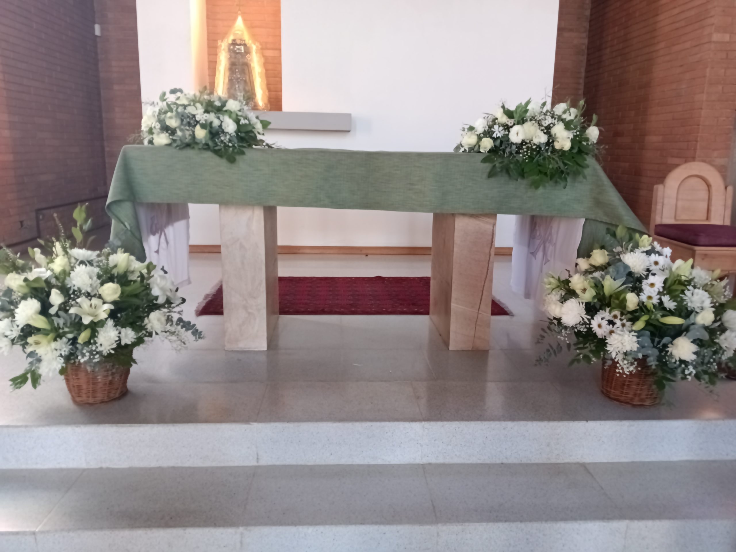 Decoración Parroquia Jesús ,Maria y José pack 32 - Imagen 3